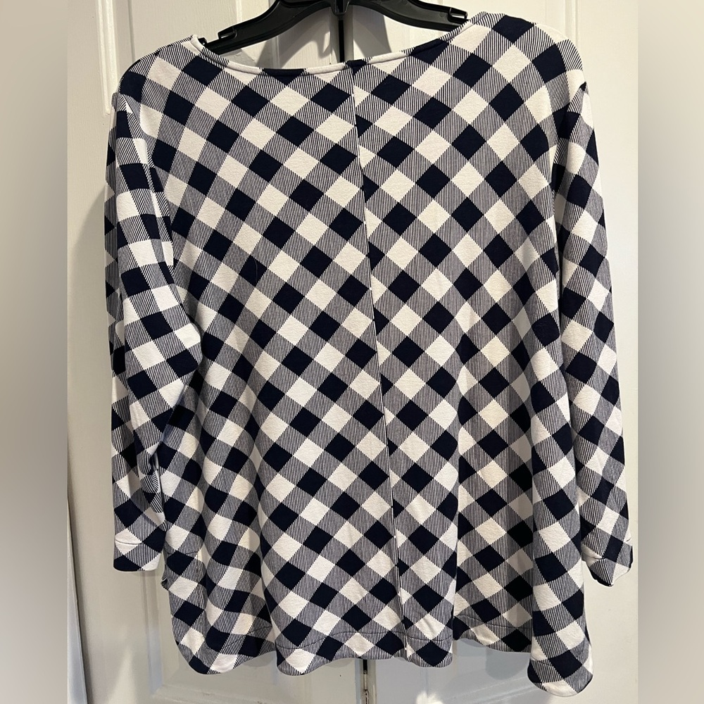 CROWN & IVY ๐ฟNavy & White Gingham Check Shirt w Rounded Neckline - Picture 7 of 7